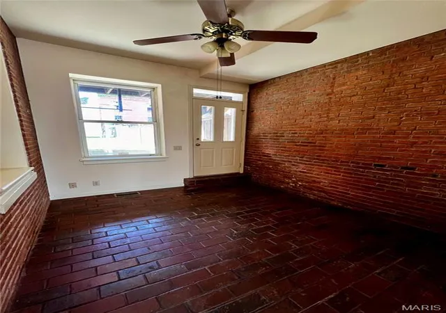 3rd image of 1917 S 11Th St, St Louis, MO 63104 | MLS# MIS26051276