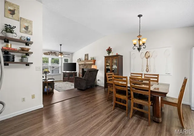 Photo 3 of Sale Pending at 819 Country Brook Ln, Imperial, MO 63052 | MLS# MIS26051282 | Listing updated on 2026-08-18