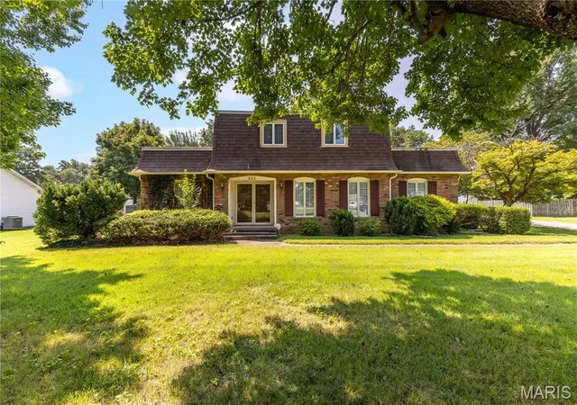 1st image of 511 W Salcedo Rd, Sikeston, MO 63801 | MLS# MIS26051291