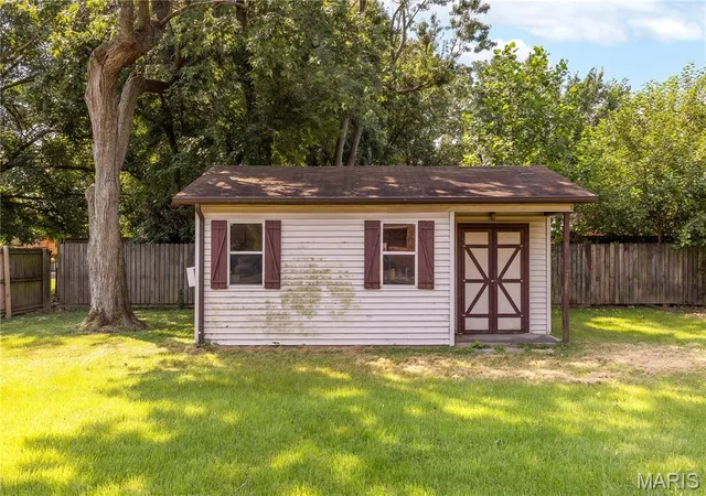 44th image of 511 W Salcedo Rd, Sikeston, MO 63801 | MLS# MIS26051291