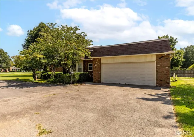 5th image of 511 W Salcedo Rd, Sikeston, MO 63801 | MLS# MIS26051291
