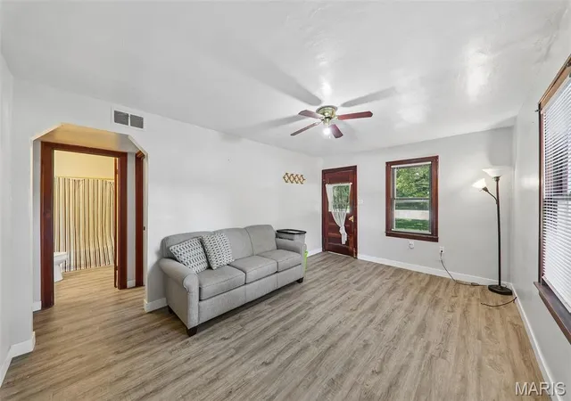 Photo 3 of Single family home for sale at 4107 Illinois Route 16, Litchfield, IL 62056 | MLS# MIS26051294 | Listing updated on 2026-08-10