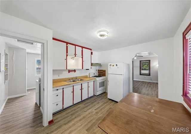 Photo 3 of Single family home for sale at 4107 Illinois Route 16, Litchfield, IL 62056 | MLS# MIS26051294 | Listing updated on 2026-08-10