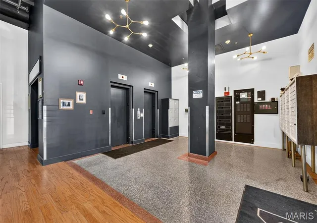 Photo 3 of Sale Pending at 1136 Washington Ave #308, Saint Louis, MO 63101 | MLS# MIS26051297 | Listing updated on 2026-08-21