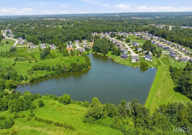 2nd image of 550 Crestfall Dr, Washington, MO 63090 | MLS# MIS26051299