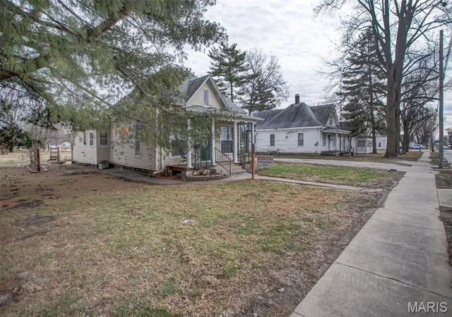 4th image of 360 S Main St, White Hall, IL 62092 | MLS# MIS26051305