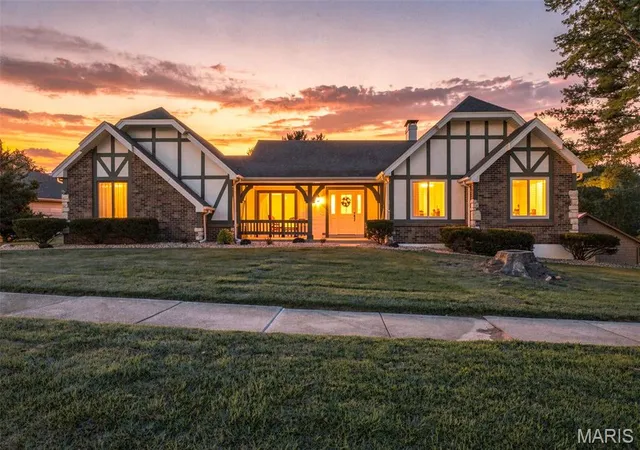 Photo 1 of Sale Pending at 12 Miraclair Dr, Florissant, MO 63031 | MLS# MIS26051338 | Listing updated on 2026-09-05