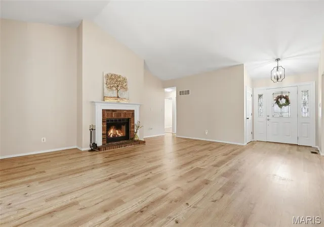 Photo 4 of Sale Pending at 12 Miraclair Dr, Florissant, MO 63031 | MLS# MIS26051338 | Listing updated on 2026-09-05