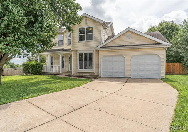 Photo 1 of Single family home for sale at 1721 Summergate Ct, Saint Peters, MO 63303 | MLS# MIS26051354 | Listing updated on 2026-09-06