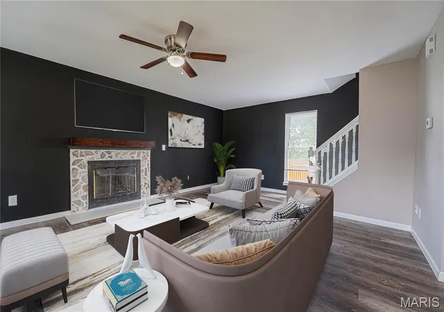 Photo 3 of Single family home for sale at 1721 Summergate Ct, Saint Peters, MO 63303 | MLS# MIS26051354 | Listing updated on 2026-09-06