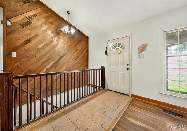 5th image of 11104 Schuetz Rd, Saint Louis, MO 63146 | MLS# MIS26051364