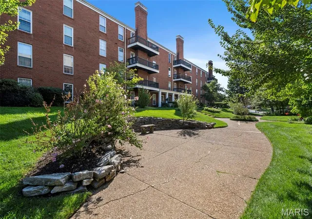 Photo 2 of Condo for sale at 10358 Chimney Rock Dr #31, Saint Louis, MO 63146 | MLS# MIS26051365 | Listing updated on 2026-09-12