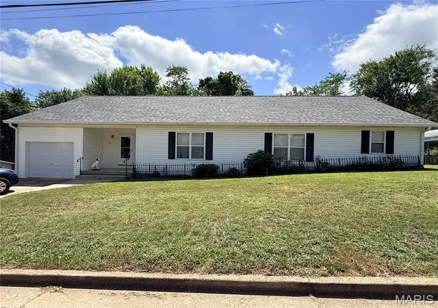 1st image of 1103 W Coffman St, Salem, MO 65560 | MLS# MIS26051370