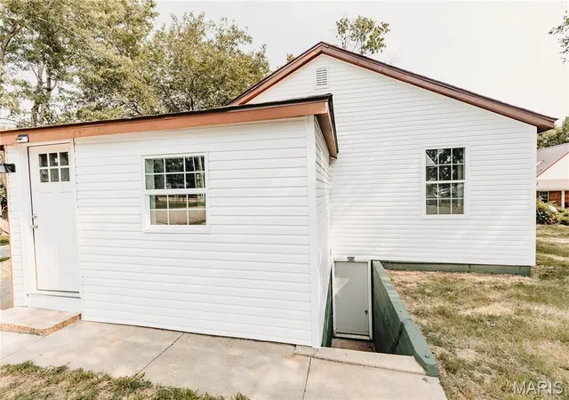 45th image of 303 S Pine St, Dixon, MO 65459 | MLS# MIS26051372