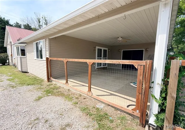 Photo 3 of Single family home for sale at 110 N Jefferson Ave, Millstadt, IL 62260 | MLS# MIS26051380 | Listing updated on 2026-09-06