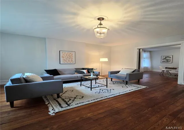 Photo 3 of Single family home for sale at 4246 Botanical Ave, Saint Louis, MO 63110 | MLS# MIS26051396 | Listing updated on 2026-10-08