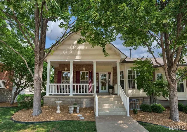 1st image of 781 Queens Court Pl, Saint Peters, MO 63376 | MLS# MIS26051403