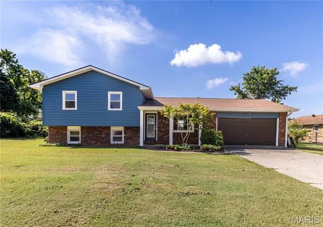 1st image of 103 Clara Dr, Sikeston, MO 63801 | MLS# MIS26051404