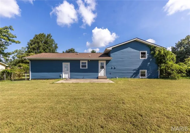 3rd image of 103 Clara Dr, Sikeston, MO 63801 | MLS# MIS26051404