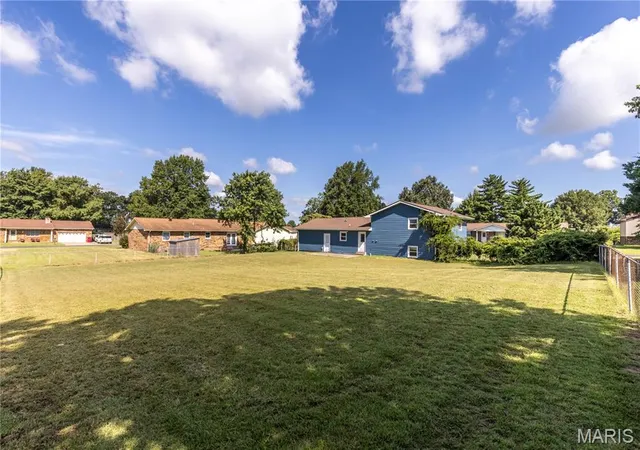4th image of 103 Clara Dr, Sikeston, MO 63801 | MLS# MIS26051404