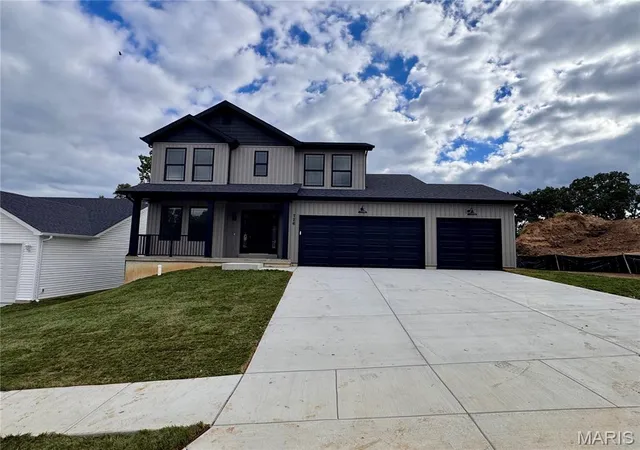 Photo 1 of Single family home for sale at 726 Blake Dr, Hillsboro, MO 63050 | MLS# MIS26051408 | Listing updated on 2026-10-05