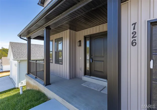 Photo 3 of Single family home for sale at 726 Blake Dr, Hillsboro, MO 63050 | MLS# MIS26051408 | Listing updated on 2026-10-29
