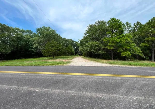 4th image of 20524 Hwy M, Belle, MO 65013 | MLS# MIS26051418