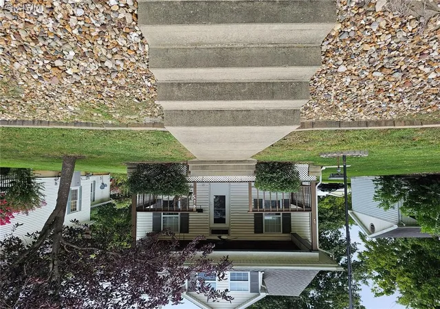 Photo 2 of Single family home for sale at 413 E Broadway St, Sparta, IL 62286 | MLS# MIS26051421 | Listing updated on 2026-08-20