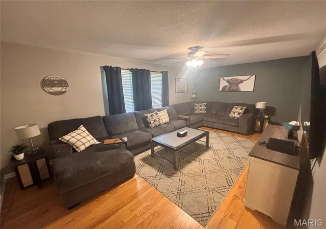 2nd image of 185 Lake Apollo Dr, Hannibal, MO 63401 | MLS# MIS26051432
