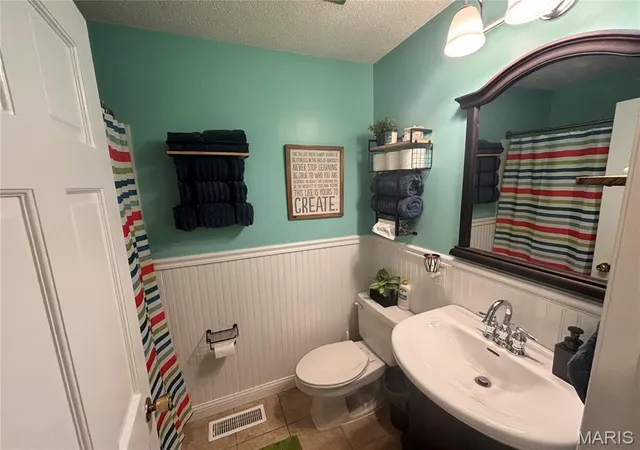 3rd image of 185 Lake Apollo Dr, Hannibal, MO 63401 | MLS# MIS26051432