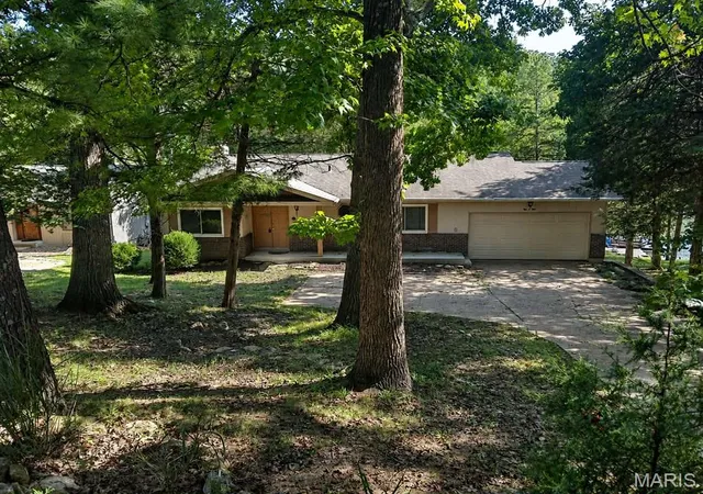 Photo 1 of Sale Pending at 403 Marina Dr, Marthasville, MO 63357 | MLS# MIS26051443 | Listing updated on 2026-09-02