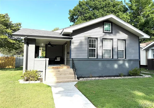 1st image of 734 Park Ave, Sikeston, MO 63801 | MLS# MIS26051448