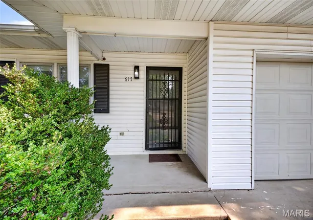 Photo 3 of Single family home for sale at 617 Willow Ln, Lebanon, MO 65536 | MLS# MIS26051458 | Listing updated on 2026-08-15