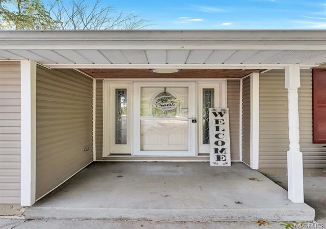 Photo 3 of Sale Pending at 5001 Melanie Wilkes Ln, Villa Ridge, MO 63089 | MLS# MIS26051465 | Listing updated on 2026-09-02