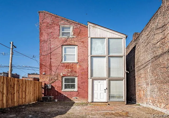 4th image of 1007 Allen Ave, Saint Louis, MO 63104 | MLS# MIS26051468