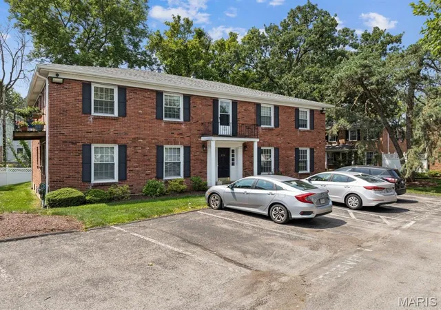 1st image of 624 Candleberry Ct #B, Saint Louis, MO 63122 | MLS# MIS26051473