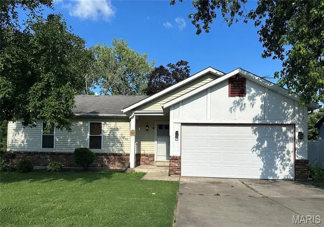 1st image of 11630 Helenoak Dr, Florissant, MO 63033 | MLS# MIS26051484