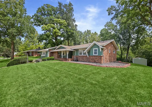 3rd image of 133 Country Club, Belleville, IL 62223 | MLS# MIS26051485