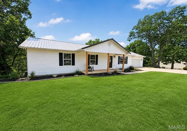 1st image of 17080 Lensman Rd, Saint Robert, MO 65584 | MLS# MIS26051488