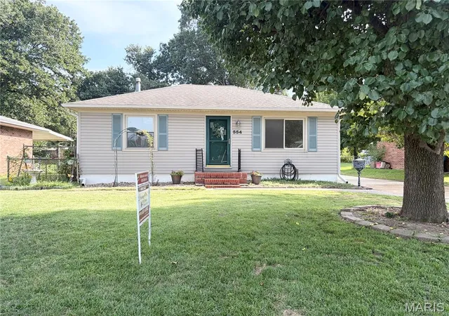 Photo 1 of Sale Pending at 554 Mildred Ave, Wood River, IL 62095 | MLS# MIS26051489 | Listing updated on 2026-09-07