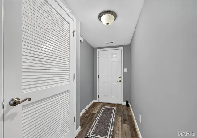 Photo 3 of Sale Pending at 313 Bramblett Hls, O Fallon, MO 63366 | MLS# MIS26051494 | Listing updated on 2026-09-22