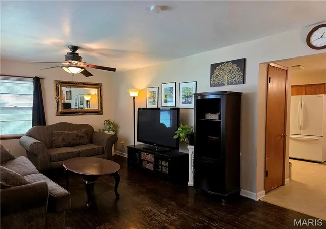 Photo 3 of Single family home for sale at 19 E 11Th St, Washington, MO 63090 | MLS# MIS26051503 | Listing updated on 2026-08-14
