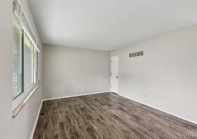 Photo 3 of Single family home for sale at 2250 Rivoli Pl, Florissant, MO 63031 | MLS# MIS26051506 | Listing updated on 2026-09-28