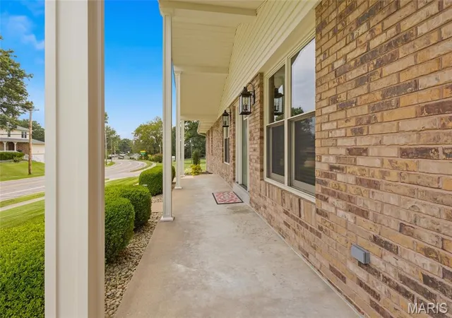 Photo 3 of Single family home for sale at 4550 Mattis Rd, Mehlville, MO 63128 | MLS# MIS26051508 | Listing updated on 2026-09-14