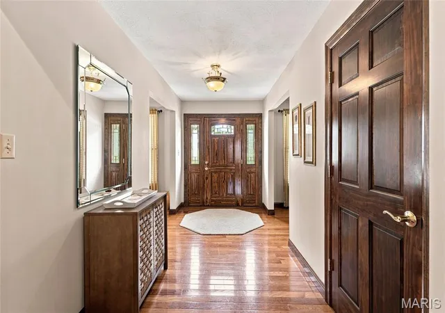 Photo 3 of Single family home for sale at 4550 Mattis Rd, Mehlville, MO 63128 | MLS# MIS26051508 | Listing updated on 2026-09-14