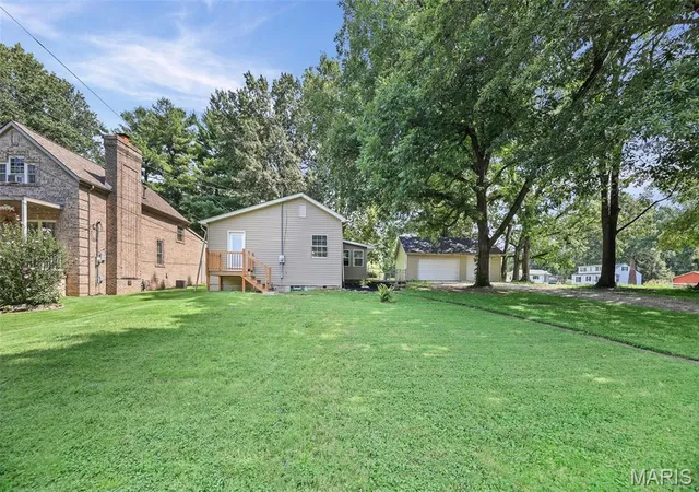 Photo 2 of Single family home for sale at 1202 Cart Ln, Belleville, IL 62221 | MLS# MIS26051515 | Listing updated on 2026-08-29