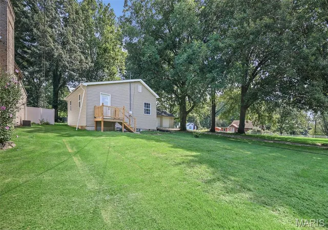 Photo 3 of Single family home for sale at 1202 Cart Ln, Belleville, IL 62221 | MLS# MIS26051515 | Listing updated on 2026-10-03