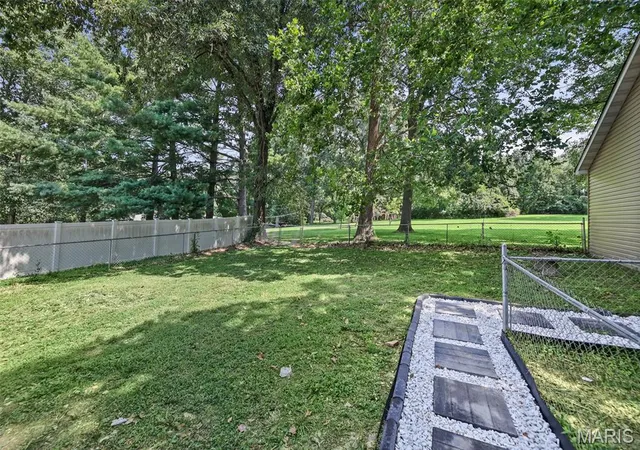 Photo 3 of Single family home for sale at 1202 Cart Ln, Belleville, IL 62221 | MLS# MIS26051515 | Listing updated on 2026-10-08