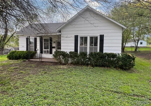 1st image of 1213 N Elson St, Kirksville, MO 63501 | MLS# MIS26051532
