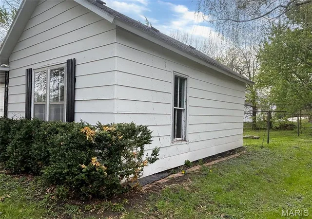 Photo 2 of Single family home for sale at 1213 N Elson St, Kirksville, MO 63501 | MLS# MIS26051532 | Listing updated on 2026-09-23